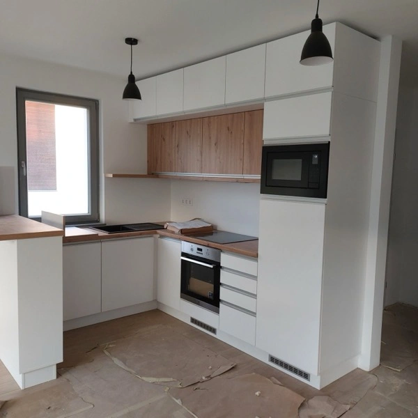 Kiváló minőségű egyedi szabású konyhabútor